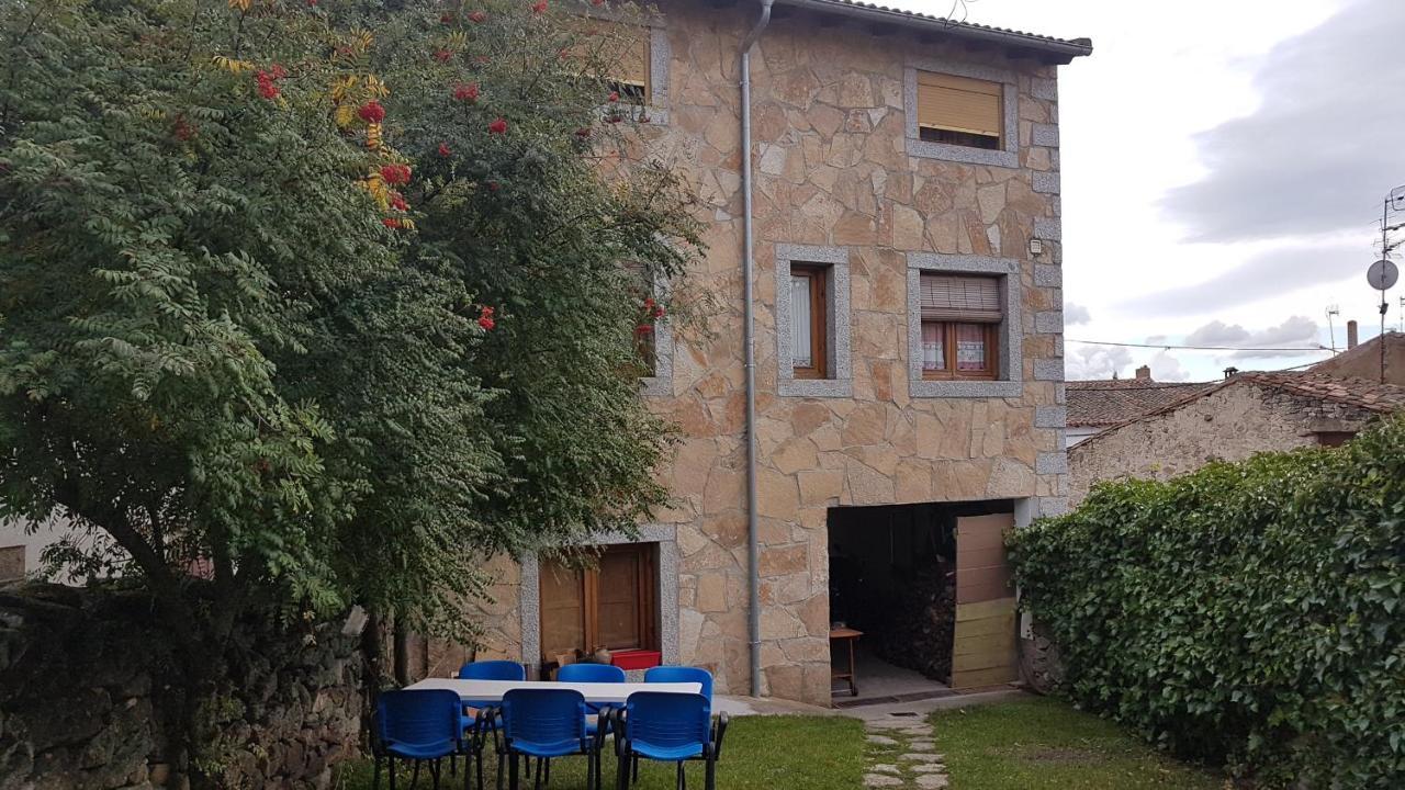 Gasthaus Casa Rural El Casillo Del Abuelo Goyo Navarredonda Exterior foto